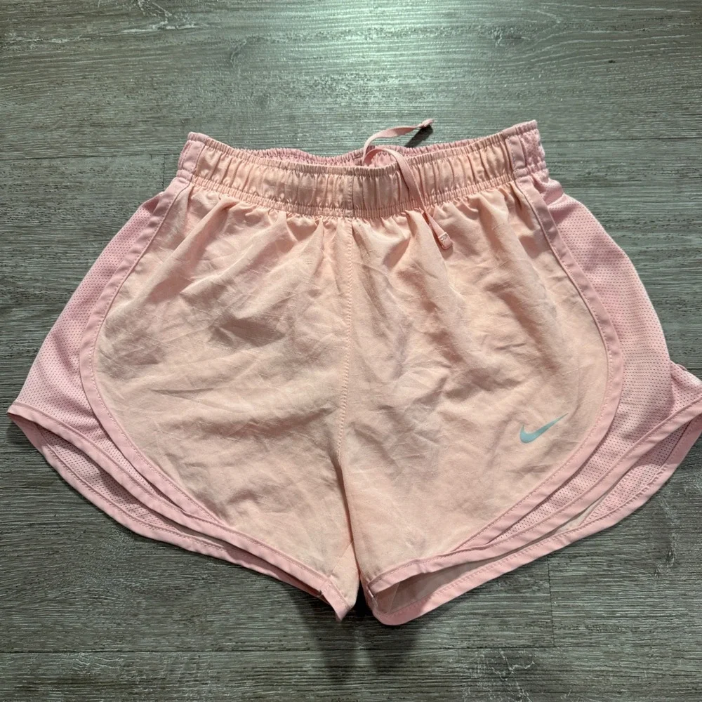 Nike Running Shorts Womens XS Pink Polyester Dri-FIT Tempo Mid-Rise DB4487-632